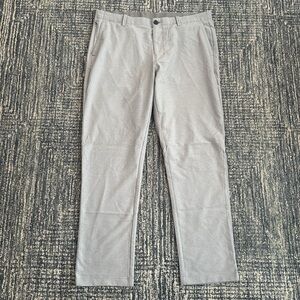 Tommy Bahama Gray Performance Pants - Size 38.